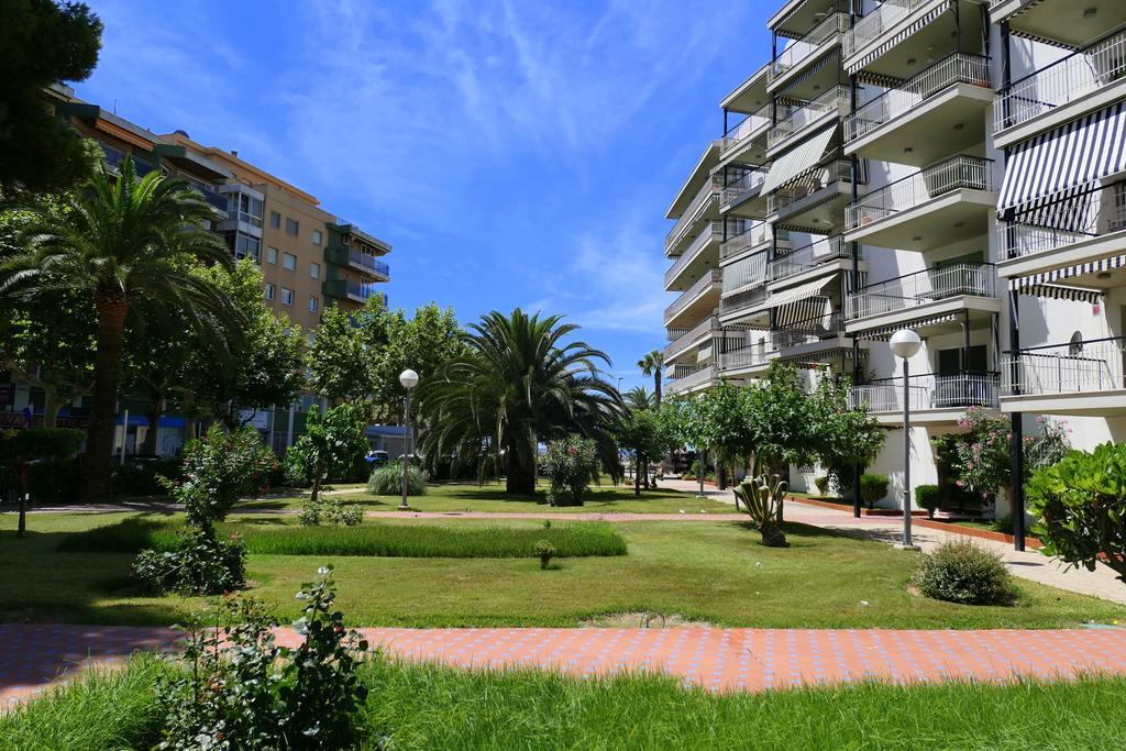 Rentalmar Aries Plus Salou Zewnętrze zdjęcie